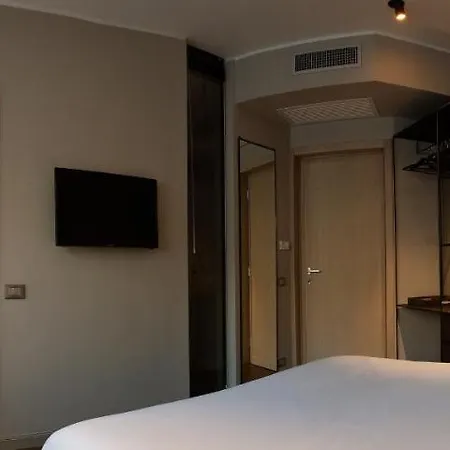 Bed & Breakfast The Place 2*