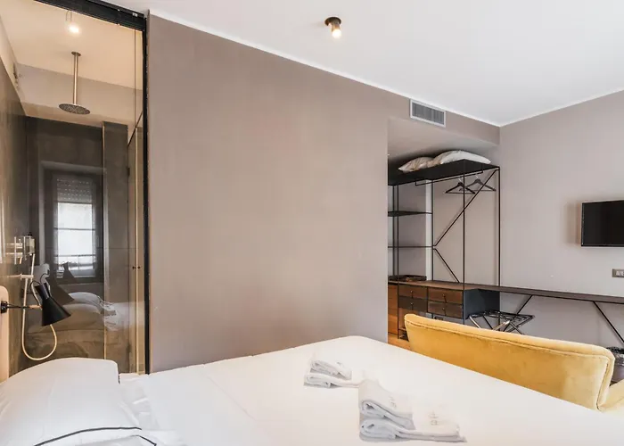 The Place 3* Rom