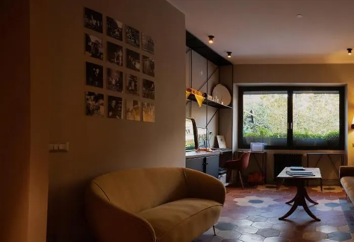 לינה וארוחת בוקר The Place