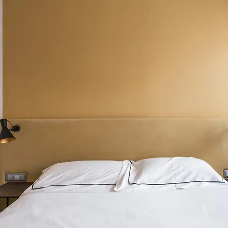 לינה וארוחת בוקר The Place רומא