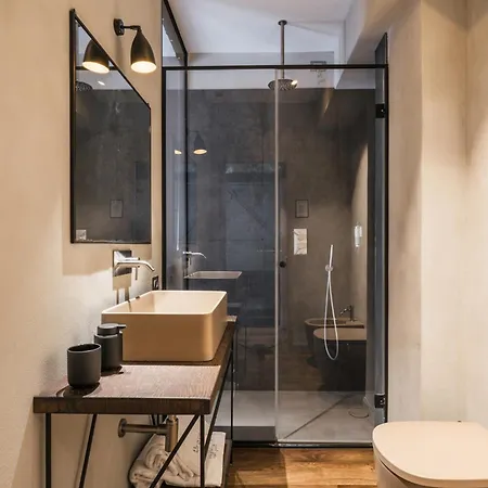 לינה וארוחת בוקר The Place רומא