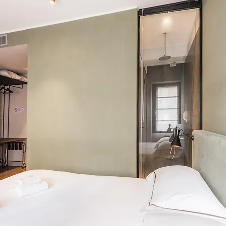 The Place לינה וארוחת בוקר רומא