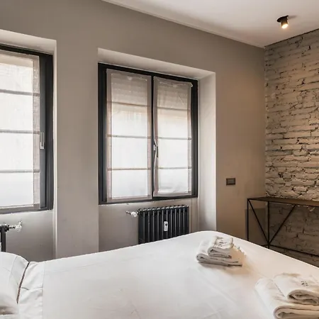 The Place 3* Rom