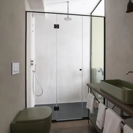 לינה וארוחת בוקר The Place רומא